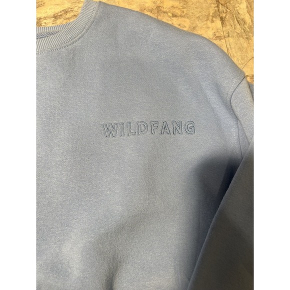 WILDFANG Crewneck Sweatshirt Women's Size Medium Blue Pullover Embroidered Logo - Picture 5 of 5